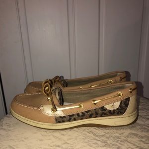 Women’s Cheetah Sperry